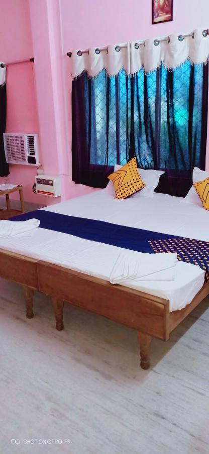 Hotel Gunjan Puri Exterior foto